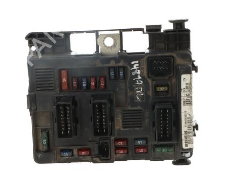 Used Fuse box Fuse box 38165918 38165918