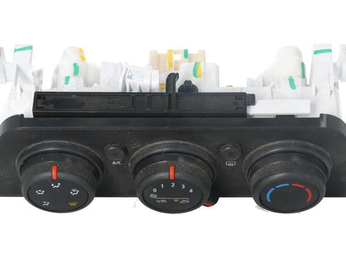 climate-control-dacia-sandero-iii-2021-33755038 main image