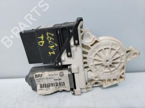 Rudehejsemotor bagstkærm højre SEAT LEON (1M1) [1999-2006]  20237121