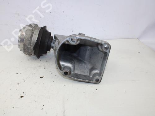 Engine mount MERCEDES-BENZ C-CLASS (W203) C 220 CDI (203.006, 203.008) | BP13684107M89 