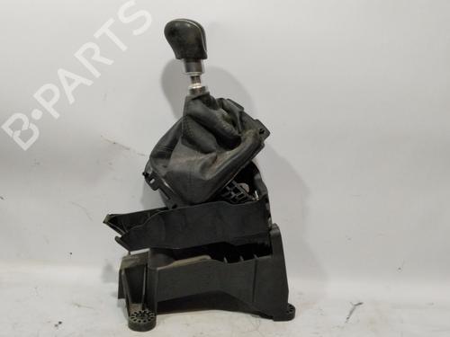Used Gear lever FORD ECOSPORT 1.0 EcoBoost (125 hp) 28703921