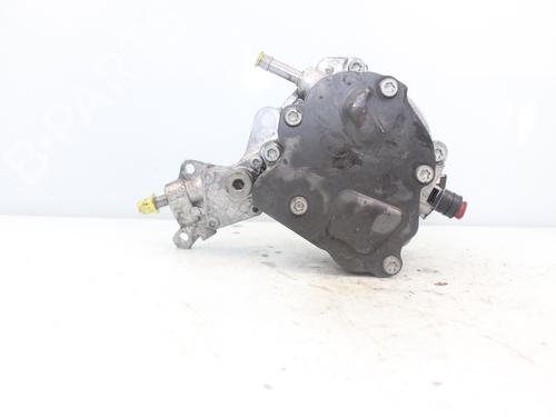 Used Vacuum pump VW POLO (9N_, 9A_) 1.4 TDI (70 hp) 17217001