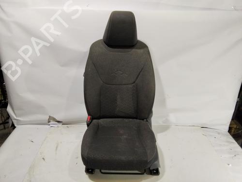 Used Left front seat TOYOTA YARIS CROSS (MXP_) [2020-2025]  30714140
