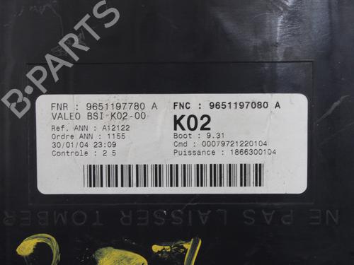 Fuse box PEUGEOT 307 Break (3E) 1.6 HDi 110 | BP13393164E1 