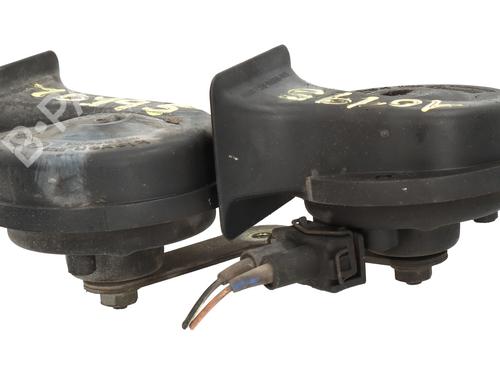 Horn VW NEW BEETLE (9C1, 1C1) 1.9 TDI (90 hp) 30403345