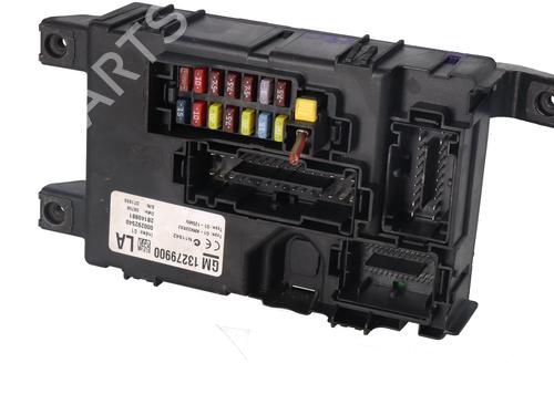 Used Fuse box Fuse box 36813813 36813813