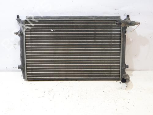 Radiateur à eau Radiateur à eau VW JETTA III (1K2) 1.6 (102 hp) 36672329 36672329