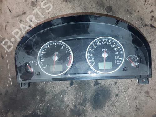 Used Instrument cluster FORD MONDEO III Saloon (B4Y) 2.0 TDCi (130 hp) 8561372