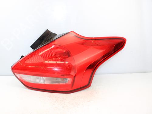Used Right taillight FORD FOCUS III 1.0 EcoBoost (125 hp) 18080387