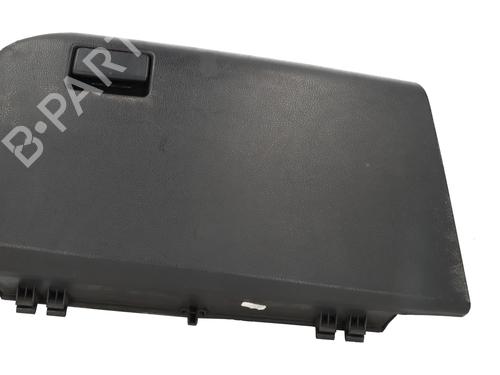 Hanskerom TOYOTA AURIS (_E18_) 1.8 Hybrid (ZWE186_, ZWE186R) (136 hp) 31598480