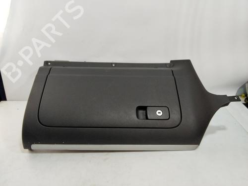 Used Glove box VW SCIROCCO III (137, 138) 1.4 TSI (122 hp) 26643213