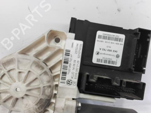 Right front window motor VW SCIROCCO III (137, 138) 2.0 TDI | BP29395991E20 