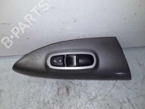 Used Right front window switch NISSAN JUKE (F15) 1.5 dCi (110 hp) 8576877