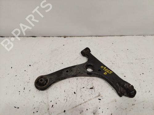 Used Right front suspension arm TOYOTA COROLLA (_E12_) 1.6 VVT-i (ZZE121_, ZZE121R) (110 hp) 30079030
