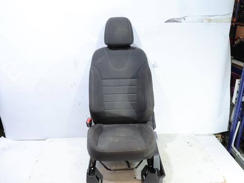 left-front-seat-ford-kuga-ii-dm2-2012-37439571 main image