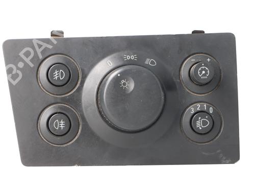 Used Headlight switch OPEL ZAFIRA / ZAFIRA FAMILY B (A05) [2005-2019]  32758554