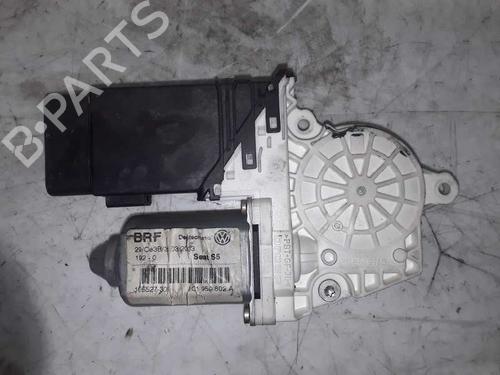 Used Right rear window motor VW BORA I (1J2) 1.6 (101 hp) 8577563