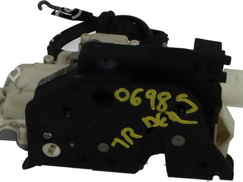 Rear right lock VW PASSAT B6 Variant (3C5) 2.0 TDI | BP29905849C99 