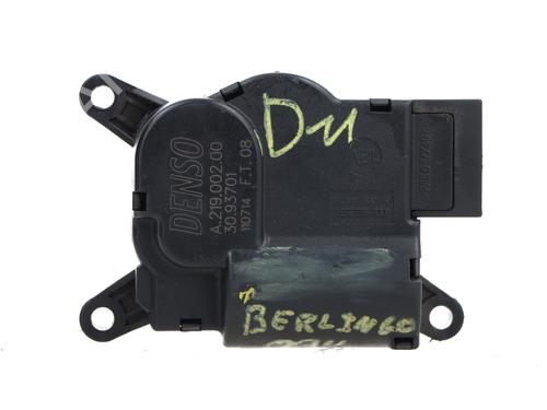 Used Fuel door actuator Fuel door actuator CITROËN BERLINGO MULTISPACE (B9) 1.6 HDi 75 16V (75 hp) 34702657 34702657