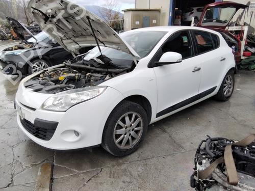Brugte RENAULT MEGANE III Hatchback (BZ0/1_, B3_) 1.5 dCi (106 hp) 4427558