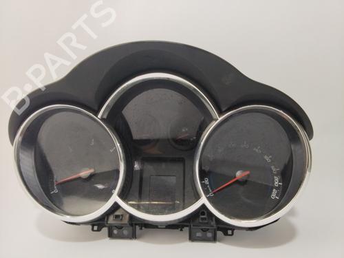 Used Instrument cluster CHEVROLET CRUZE (J300) [2009-2025]  21125044