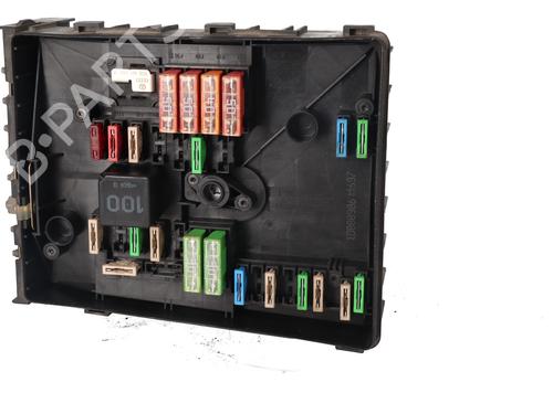 Used Fuse box Fuse box 37495130 37495130