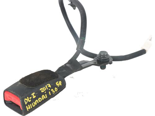 Used Seat buckle HYUNDAI i30 Estate (GD) 1.6 CRDi (110 hp) 32397336