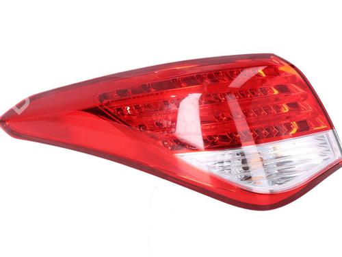 Feu arrière gauche Feu arrière gauche HYUNDAI i40 I (VF) 1.7 CRDi (116 hp) 39882234 39882234