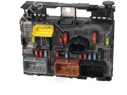 Used Fuse box Fuse box 37026772 37026772