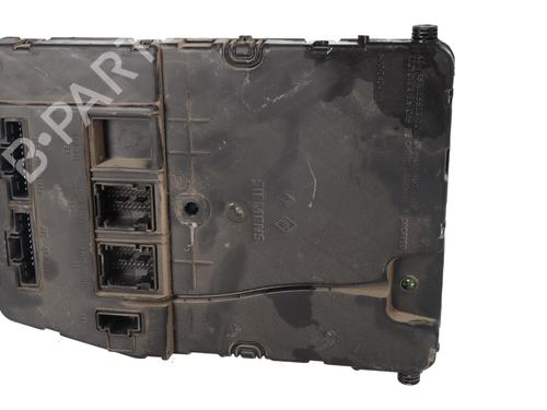 Used Fuse box Fuse box 37265458 37265458