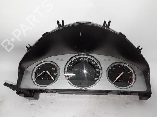 Used Instrument cluster Instrument cluster MERCEDES-BENZ C-CLASS (W204) [2007-2015] 10748935 10748935