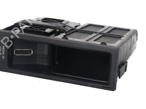 electronic-module-vw-golf-vi-5k1-2008-2009-2010-2011-2012-2013-2014-37584530 main image