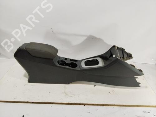 Used Armrest / Center console AUDI Q3 (8UB, 8UG) [2011-2020]  31704117