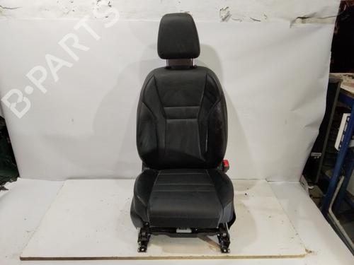 right-front-seat-nissan-x-trail-iv-t33-2022-36677823 main image