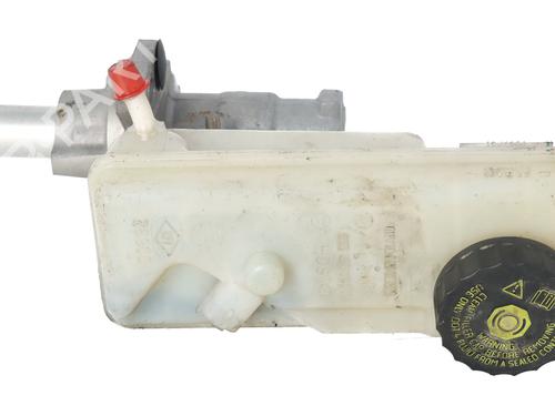 Used Brake master cylinder Brake master cylinder RENAULT KANGOO / GRAND KANGOO II (KW0/1_) 1.5 dCi 110 (KW0C, KW0H) (110 hp) 32771726 32771726