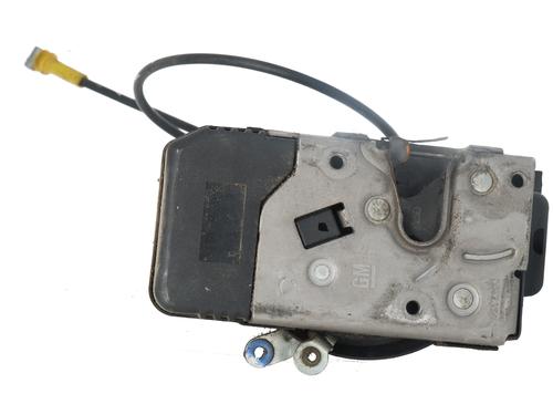 Front left lock OPEL VIVARO A Van (X83) | BP32250745C98