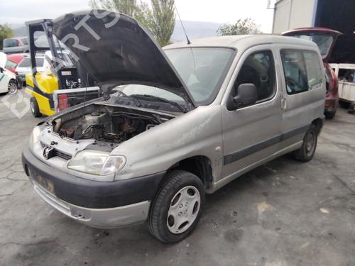 Left mirror PEUGEOT PARTNER Box Body/MPV (5_, G_)  | BP29762914C26 