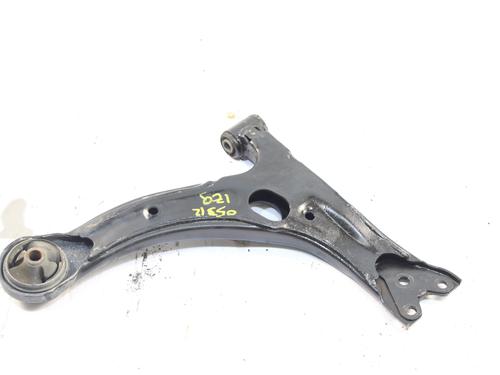 Used Left front suspension arm TOYOTA COROLLA Verso (ZER_, ZZE12_, R1_) [2004-2009]  16497008