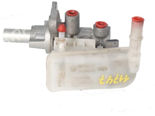 brake-master-cylinder-ford-fiesta-vi-cb1-ccn-2008-36469788 main image