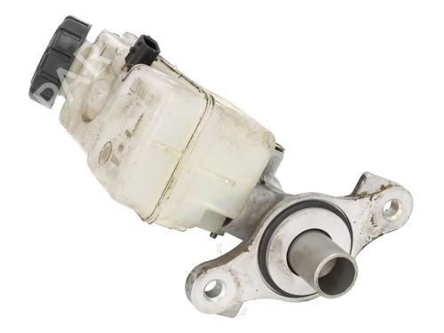 Brake master cylinder RENAULT CAPTUR I (J5_, H5_) | BP30467996M77