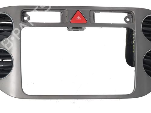 air-vent-vw-tiguan-5n_-2007-2008-2009-2010-2011-2012-2013-2014-2015-2016-2017-2018-36161575 main image