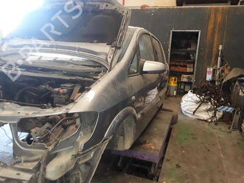 Venstre forlygte OPEL ZAFIRA A MPV (T98) 2.0 DTI 16V (F75) | BP16051275C28 