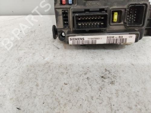 Fuse box CITROËN C5 I (DC_) 2.0 HDi | BP18887027E1 