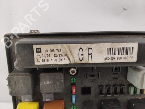 Fuse box OPEL ASTRA H GTC (A04)  | BP23088565E1 