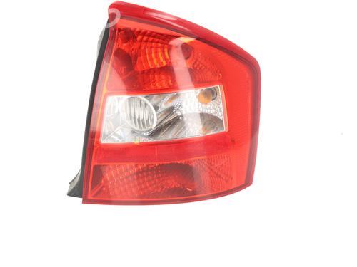 Used Right taillight KIA CERATO I Saloon (LD) 2.0 CRDi (112 hp) 30555101