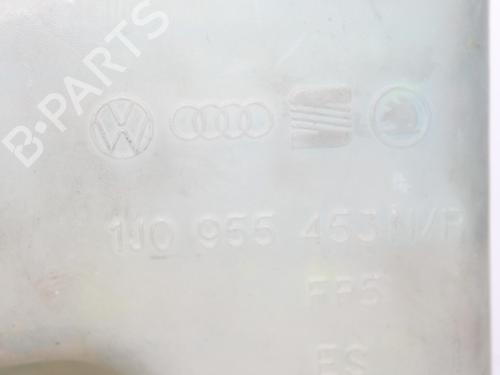 Windscreen washer tank VW GOLF IV (1J1) 1.4 16V | BP16749710C113 