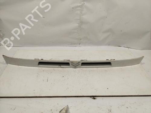 Grille CITROËN JUMPER I Bus (230P) 2.5 TD 4x4 1305094080 |