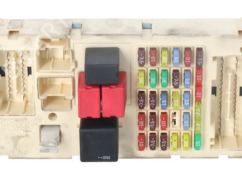 Used Fuse box Fuse box ALFA ROMEO GT (937_) 1.9 JTD (937CXN1B) (150 hp) 33852307 33852307