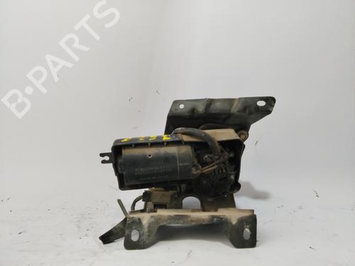 Used Front wiper motor NISSAN SERENA (C23) 2.3 D (75 hp) 21760774