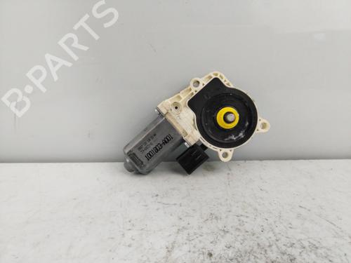 Rudehejsemotor forskærm højre DODGE NITRO 2.8 CRD (177 hp) 19043063